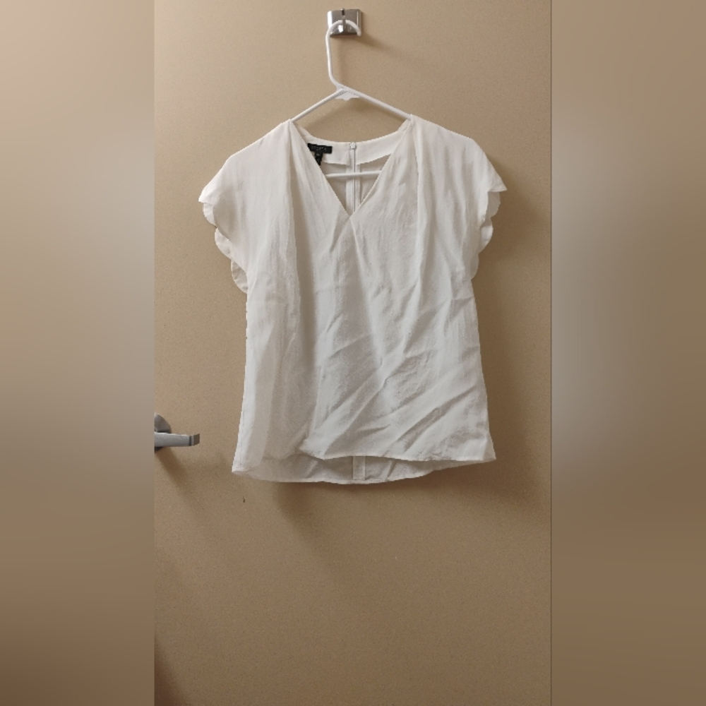 Escada Women's Off White Scalloped Hem Silk Blouse Sz 38